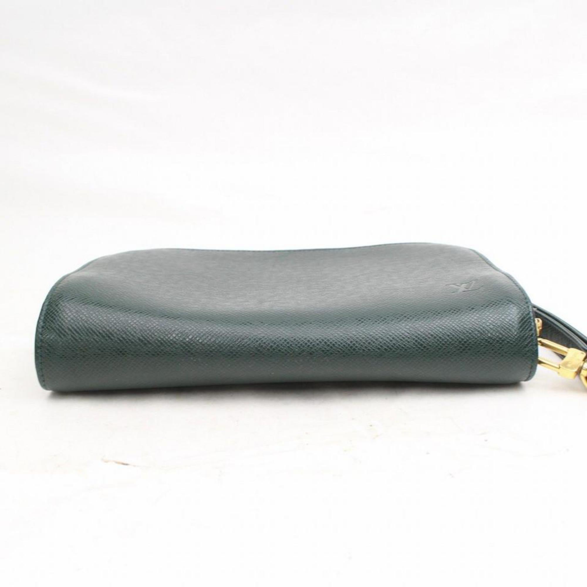 Louis Vuitton Green Orsay Epicea Taiga Leather Wristlet 868595 Cosmetic Bag For Sale 7