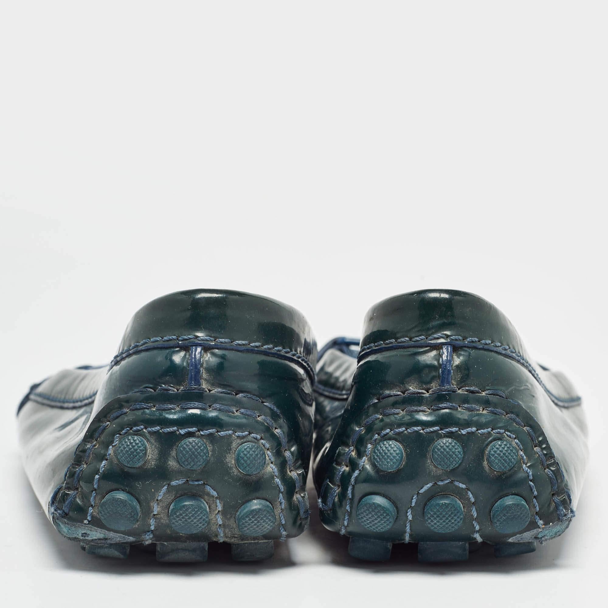 Donna Louis Vuitton: scarpe oxford in vernice verde taglia 36 in vendita