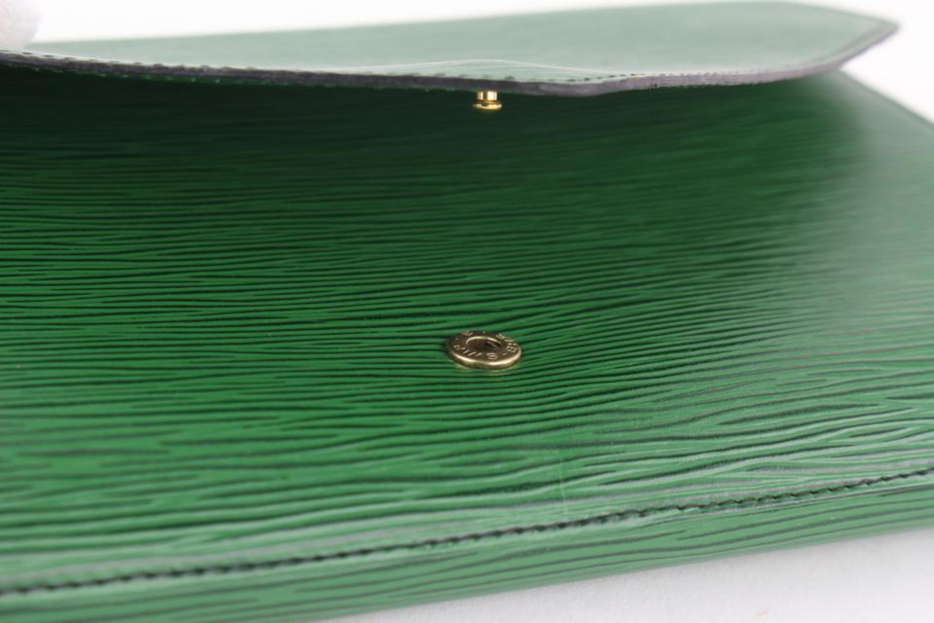 Louis Vuitton Green Pochette Clutch Epi Borneo Art Deco Envelope 18lz1106 Wallet For Sale 8