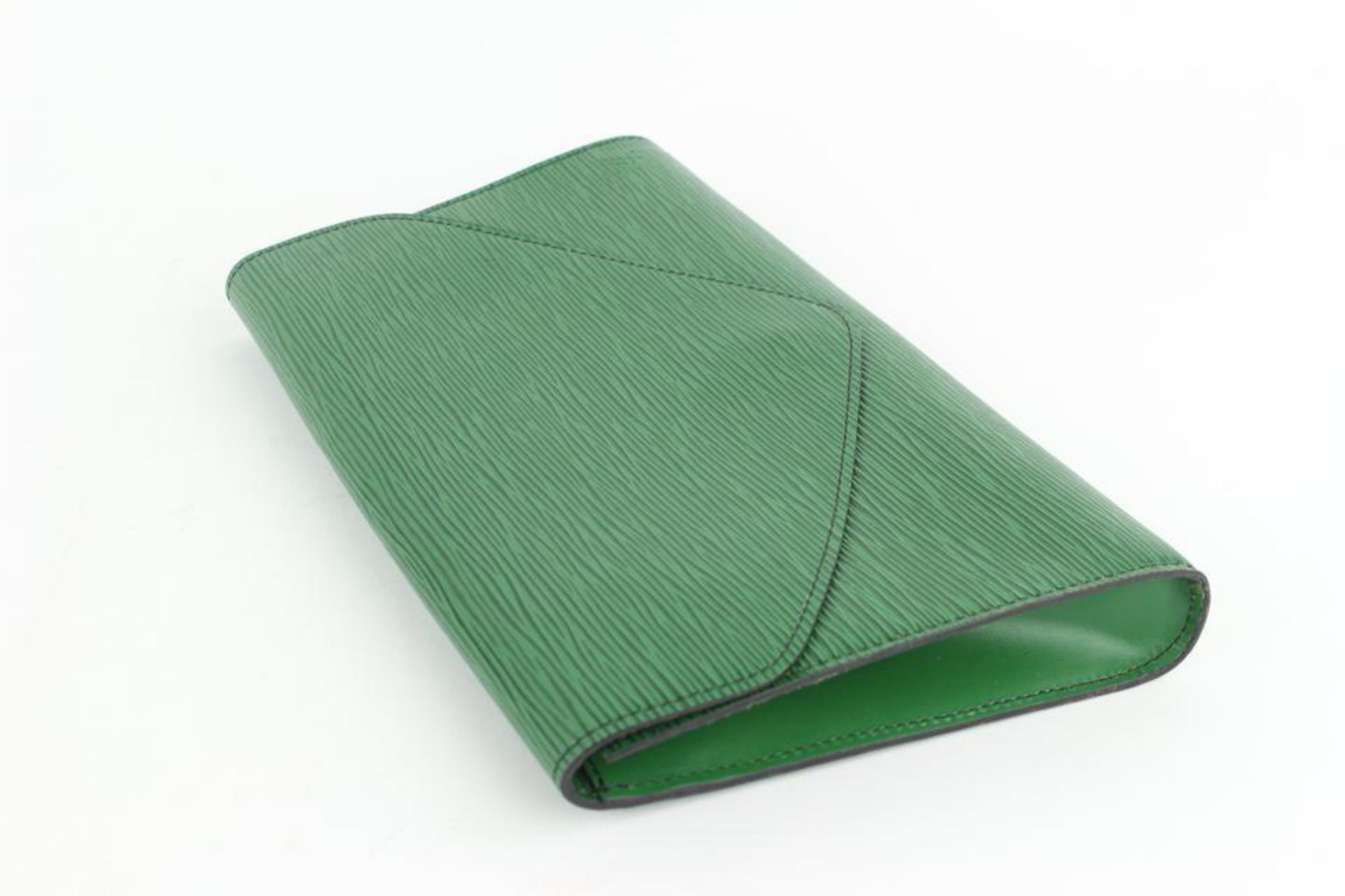 Louis Vuitton Green Pochette Clutch Epi Borneo Art Deco Envelope 18lz1106 Wallet For Sale 2