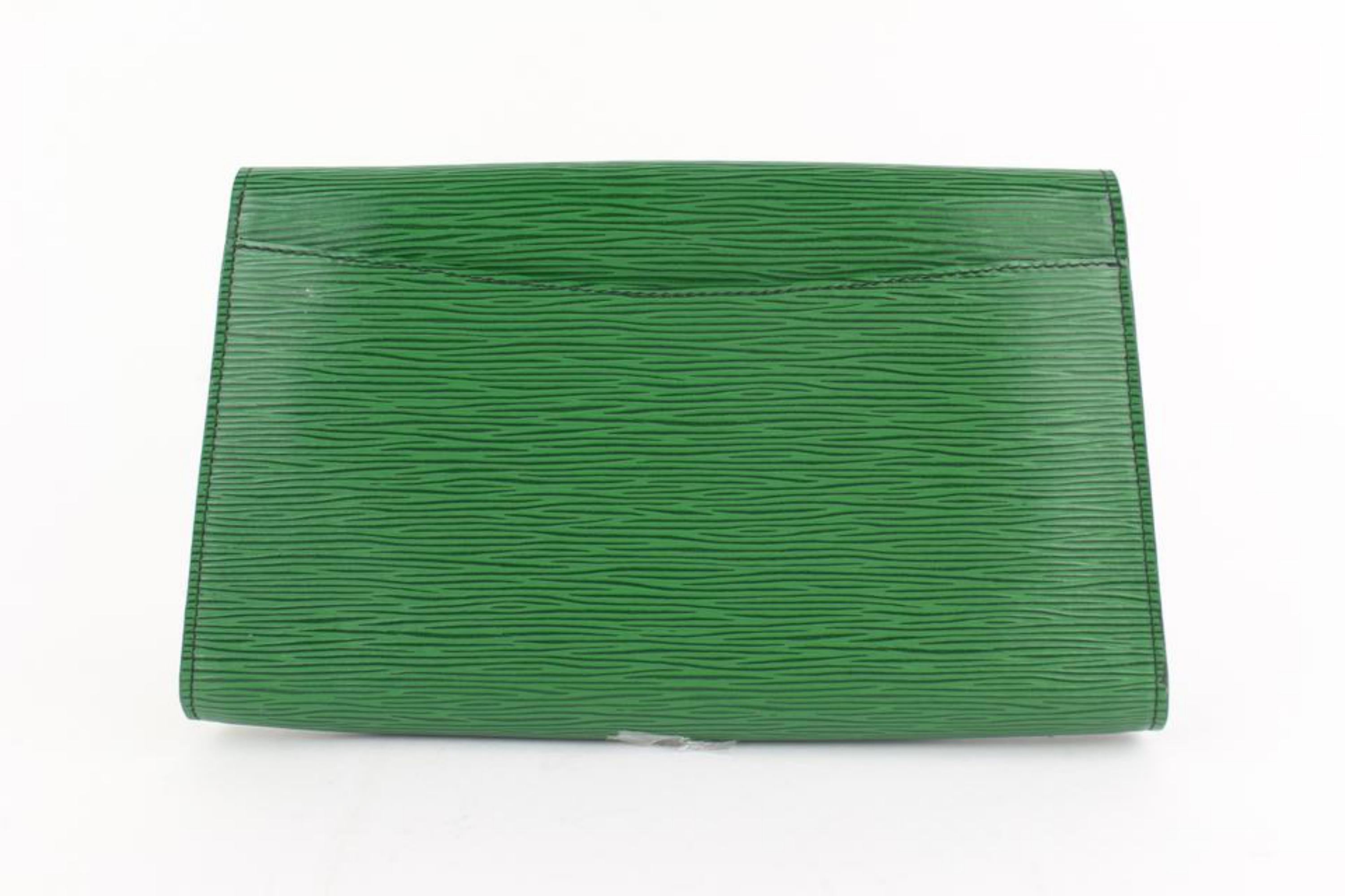 Louis Vuitton Green Pochette Clutch Epi Borneo Art Deco Envelope 18lz1106 Wallet For Sale 4