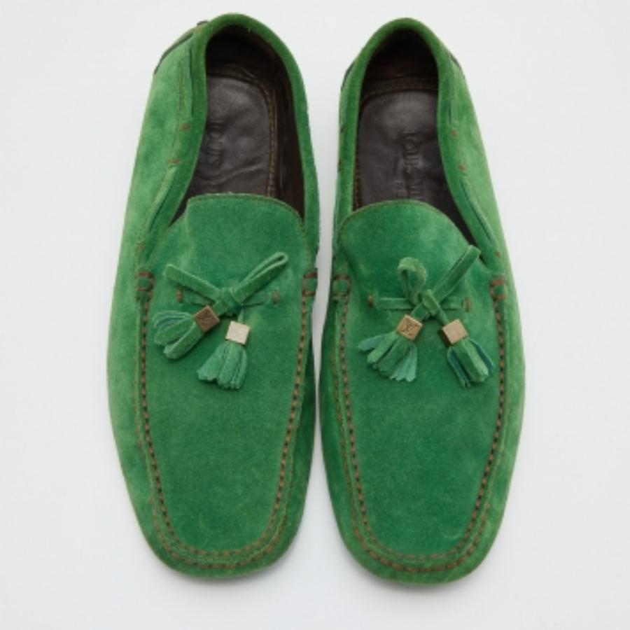 Louis Vuitton - Imola Slip On Loafers en daim vert - Taille 41.5 en vente 1