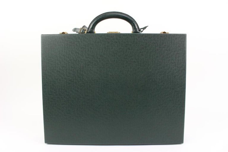 Louis Vuitton Green Taiga Diplomat Briefcase Hard Trunk 7L815a For Sale at  1stDibs | louis vuitton diplomat briefcase, louis vuitton briefcase hard