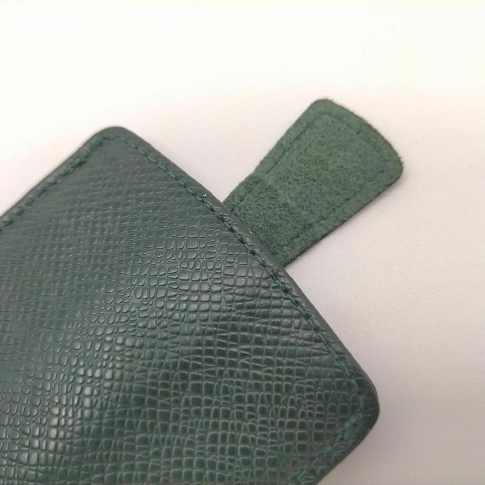 Louis Vuitton Green Taiga Leather Card Case Etui Cartes De Visite Toilette  For Sale 1