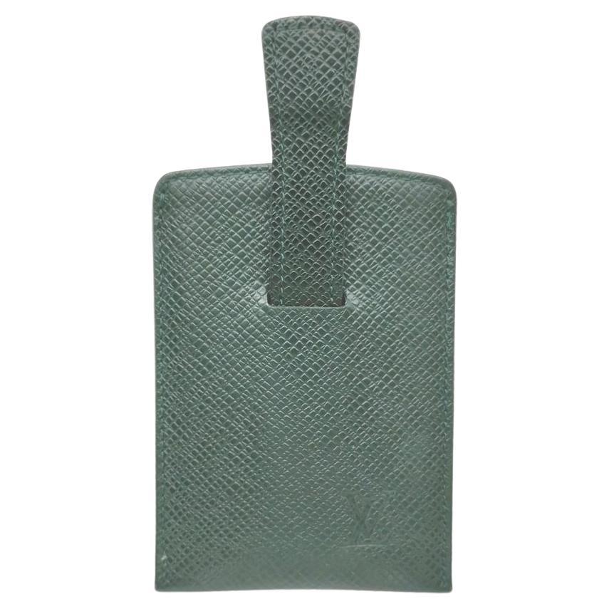 Louis Vuitton Green Taiga Leather Card Case Etui Cartes De Visite Toilette  For Sale at 1stDibs