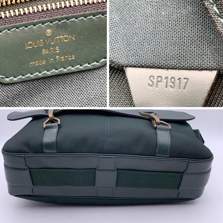 Women's or Men's Louis Vuitton Green Taiga Leather Dersou Crossbody Messenger Bag