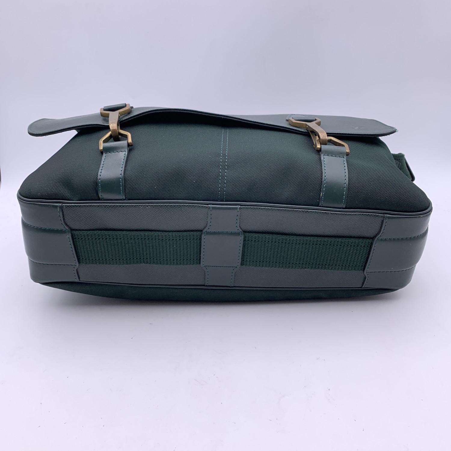 Louis Vuitton Green Taiga Leather Dersou Crossbody Messenger Bag 5