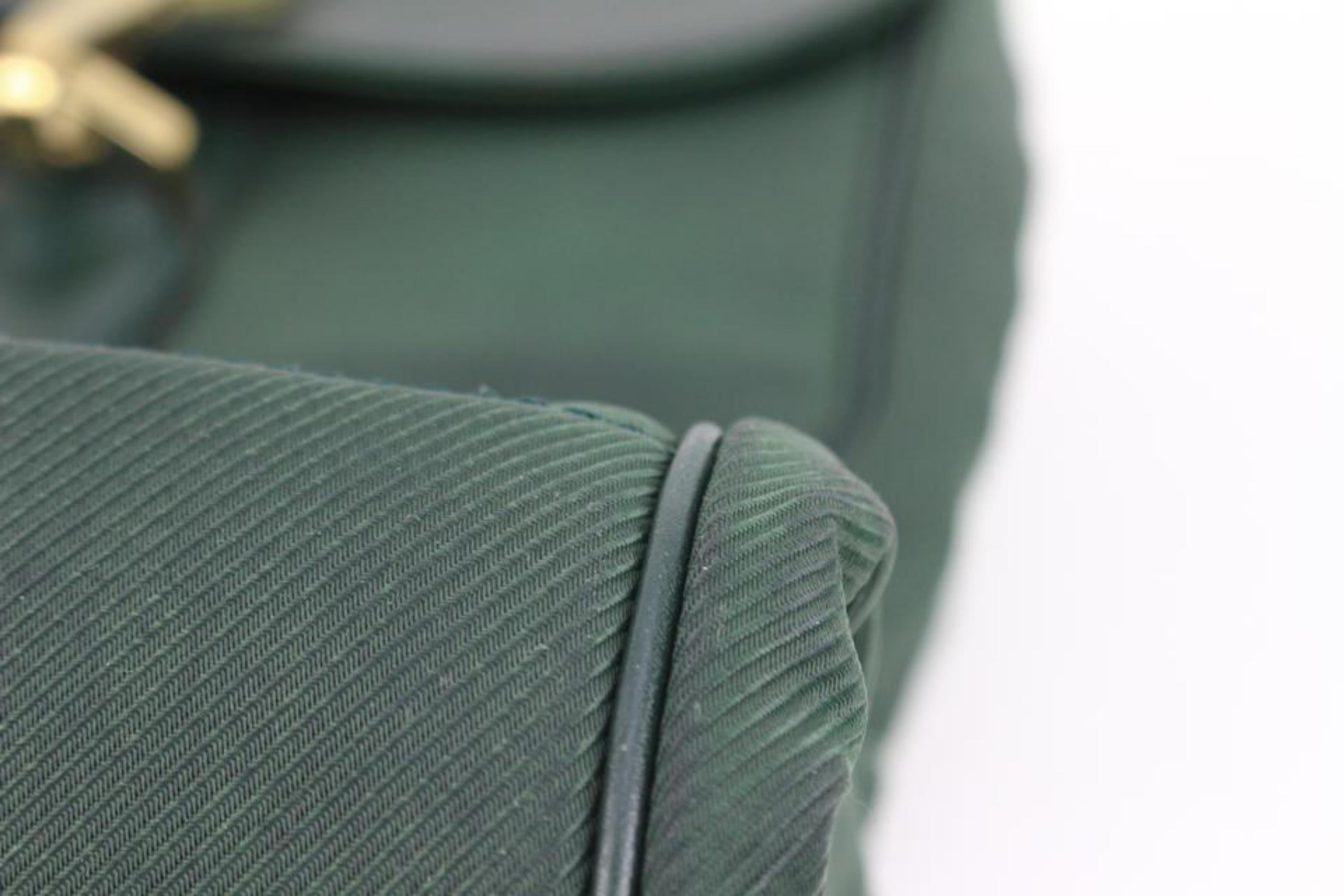 Louis Vuitton Green Taiga Leather Gibeciere Garment Porte Cabine 45lk5 6