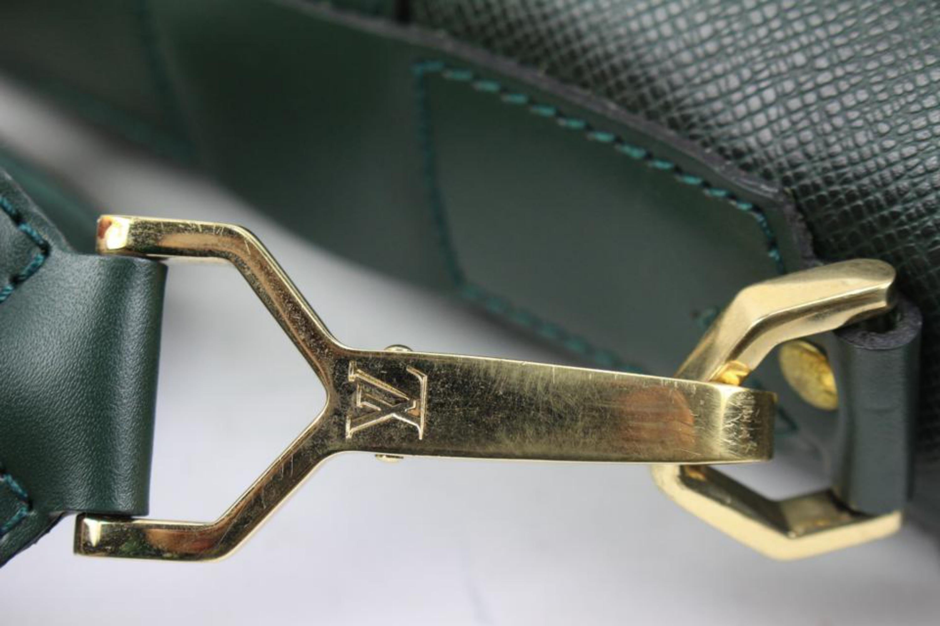 Louis Vuitton Green Taiga Leather Gibeciere Garment Porte Cabine 45lk5 3