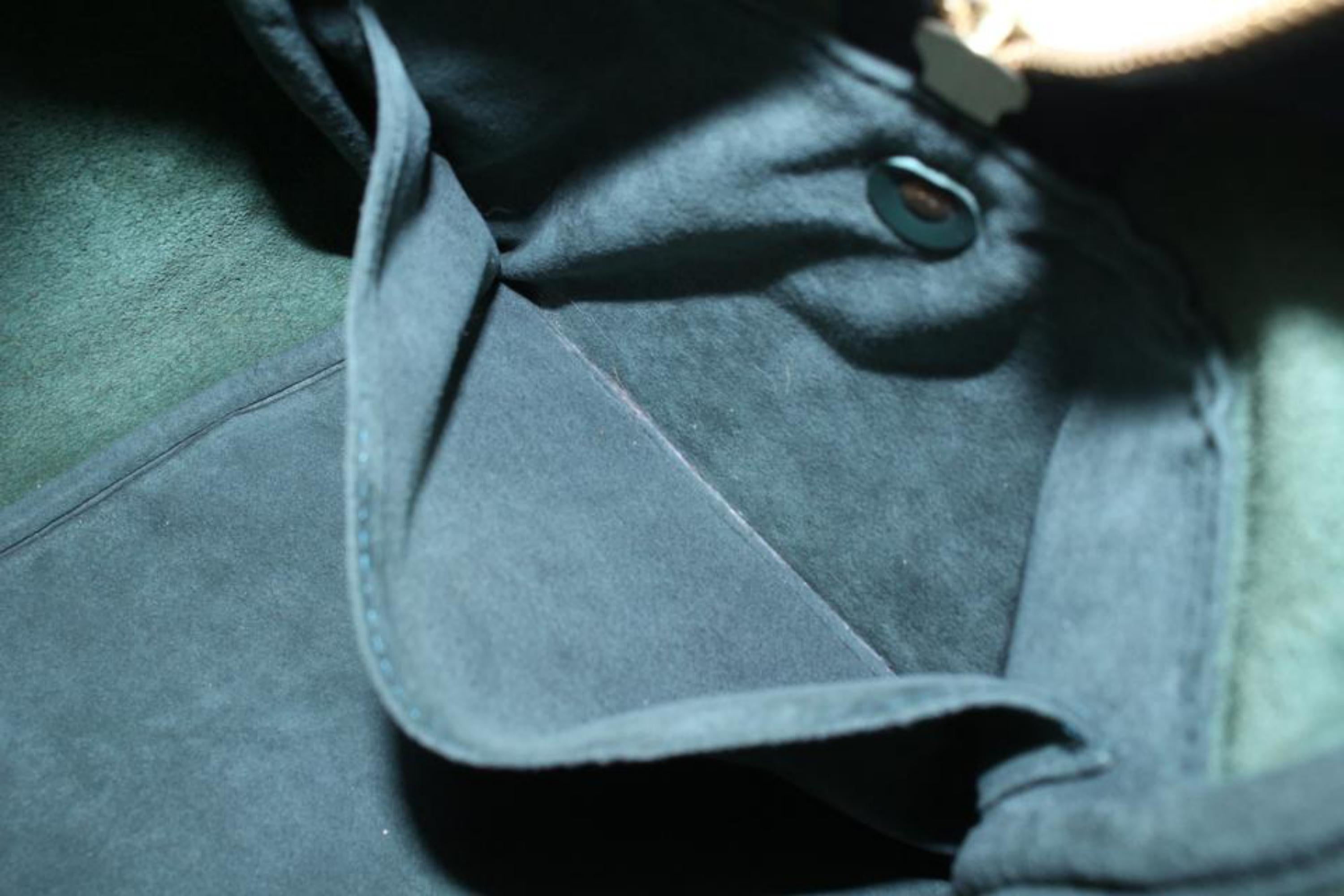 Louis Vuitton Green Taiga Leather Kendall PM Keepall Duffle 24LV2 1