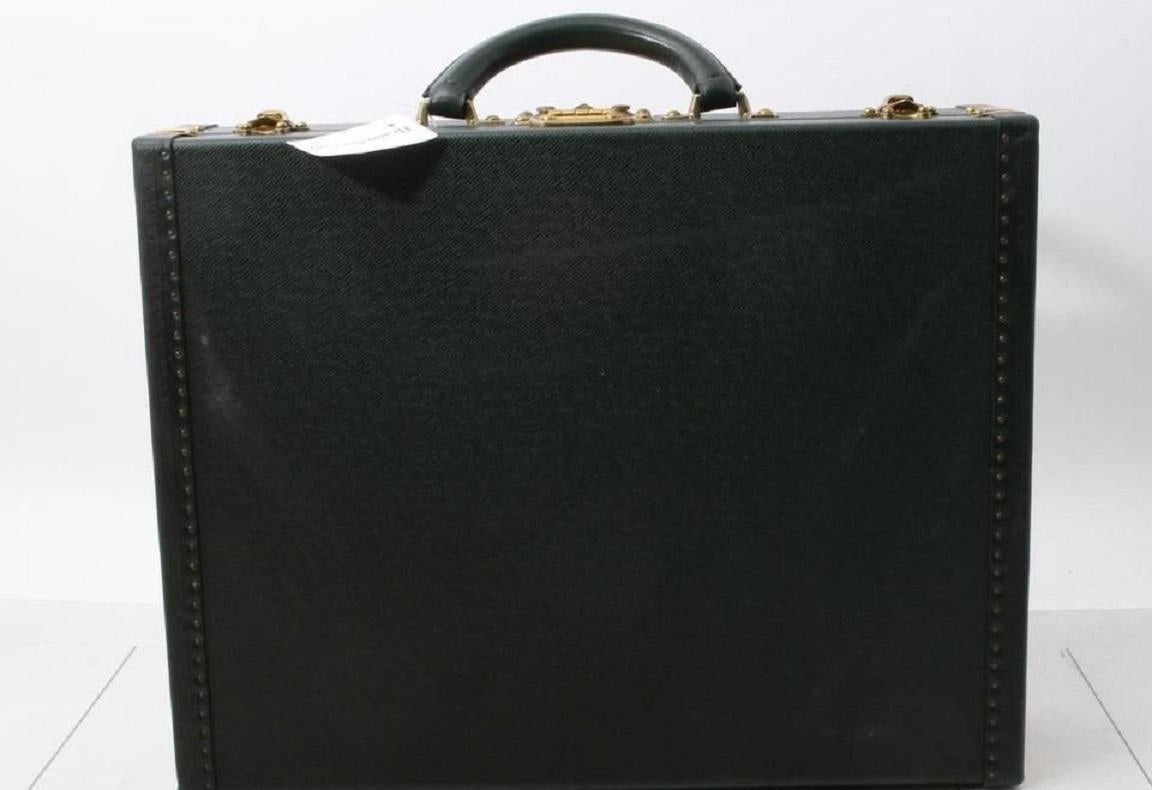 Women's Louis Vuitton Green Taiga Leather President Attache Briefcase 3lva121 For Sale