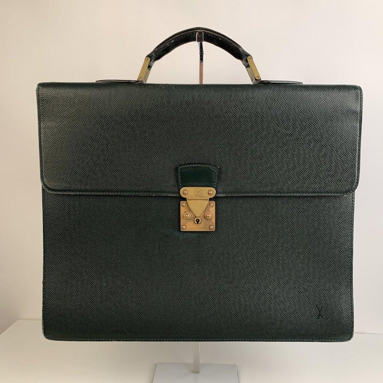 Louis Vuitton Green Taiga Leather Robusto 2 Compartments Briefcase For ...