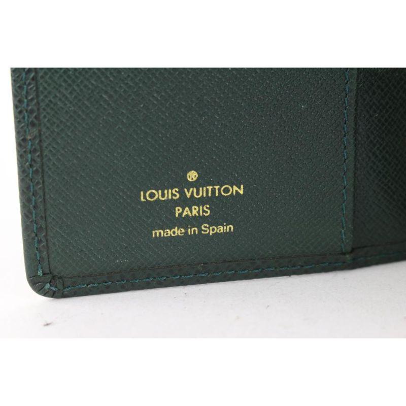 Louis Vuitton Green Taiga Leather Small Ring Agenda PM Diary Cover Book In Good Condition For Sale In Dix hills, NY