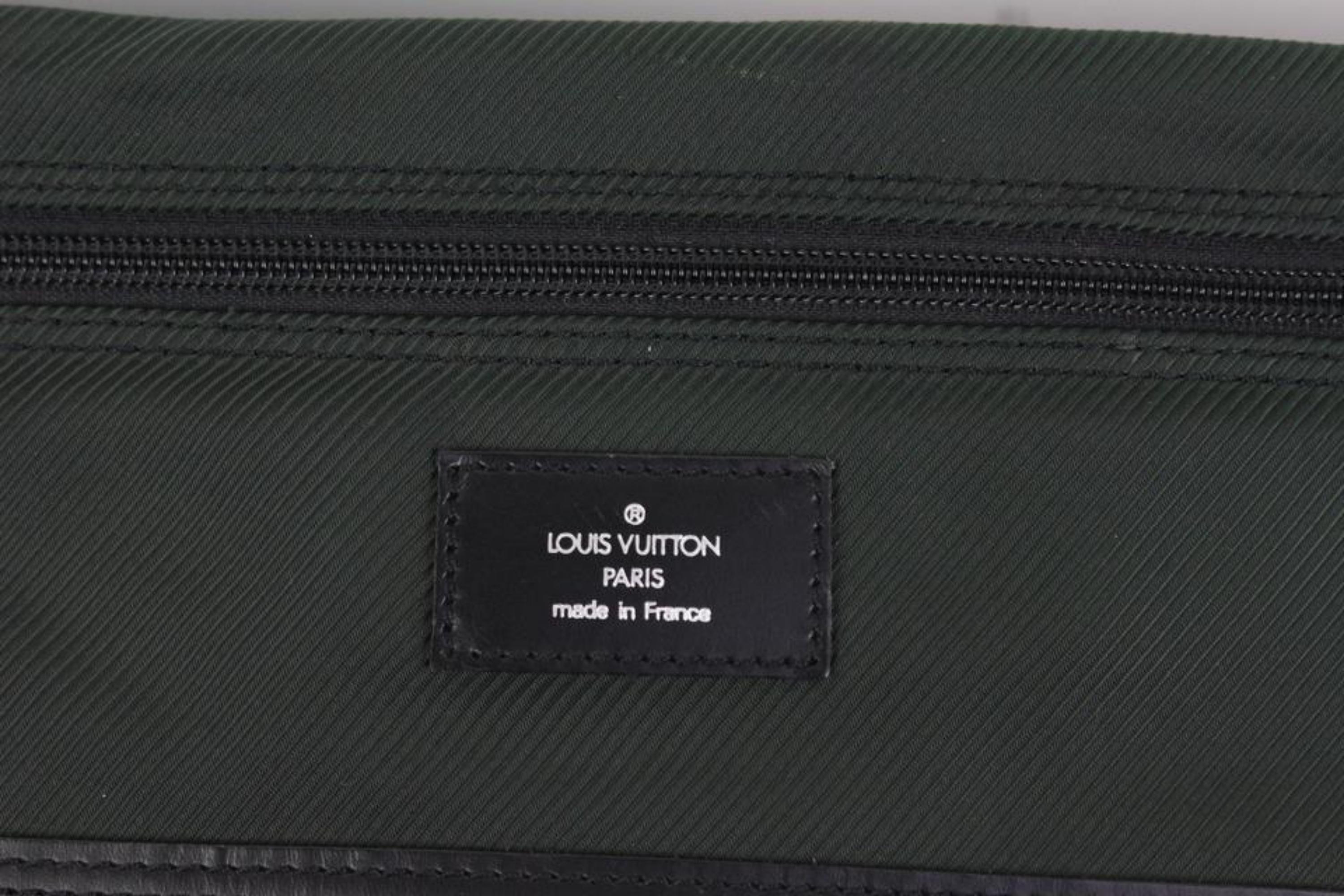 Women's Louis Vuitton Green Taiga Leather x Nylon Santore Ardoise Garment Travel s329lk1