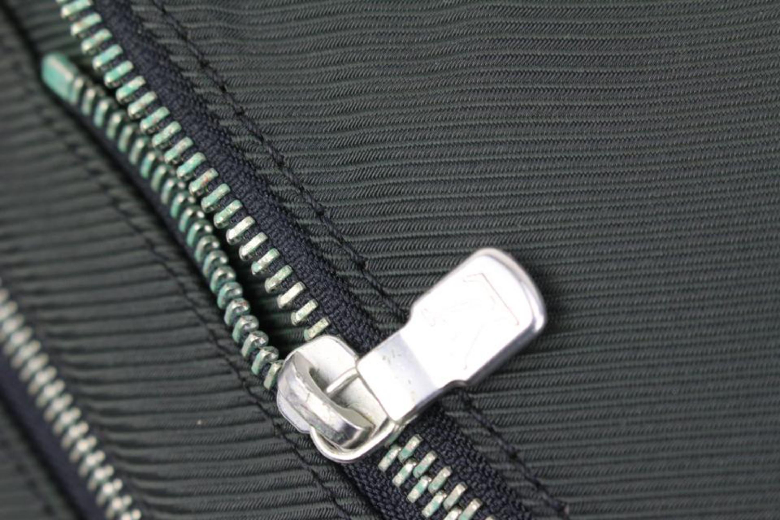 Louis Vuitton Green Taiga Leather x Nylon Santore Ardoise Garment Travel s329lk1 1