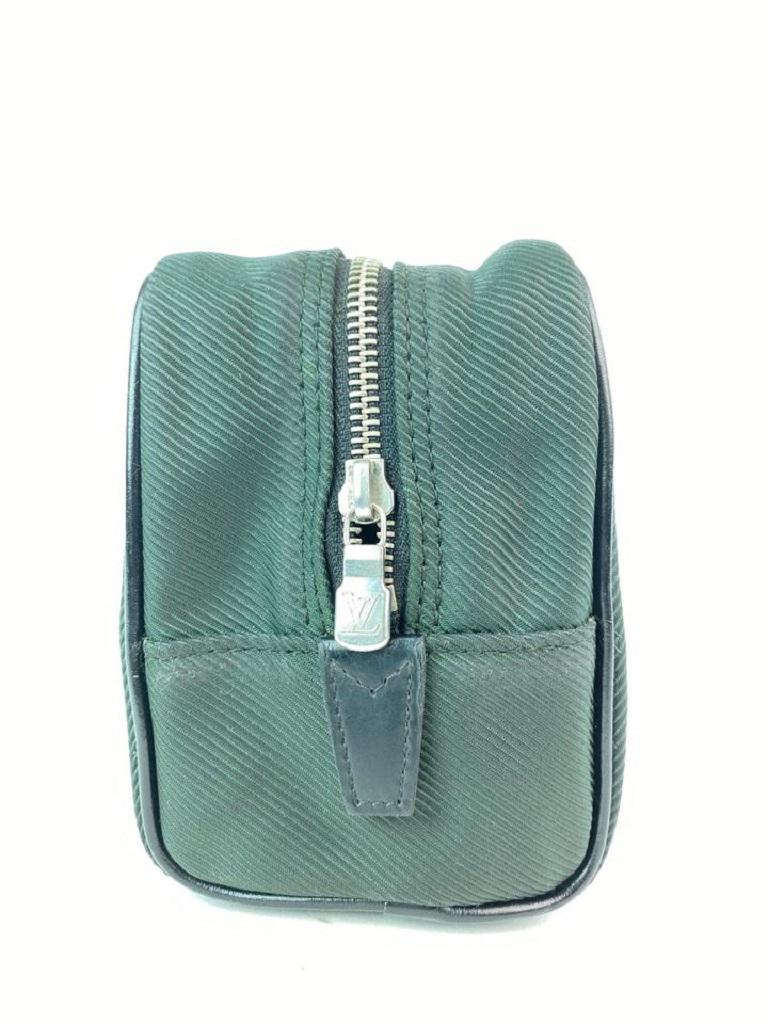 Louis Vuitton Green Taiga Nylon Palana Cosmetic Pouch Toiletry Case 18LV0 For Sale 3