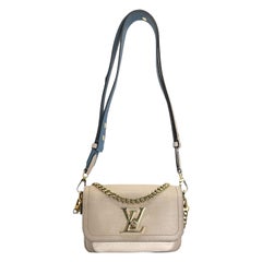Louis Vuitton: borsa a tracolla con catena Lockme in pelle di vitello color grigio