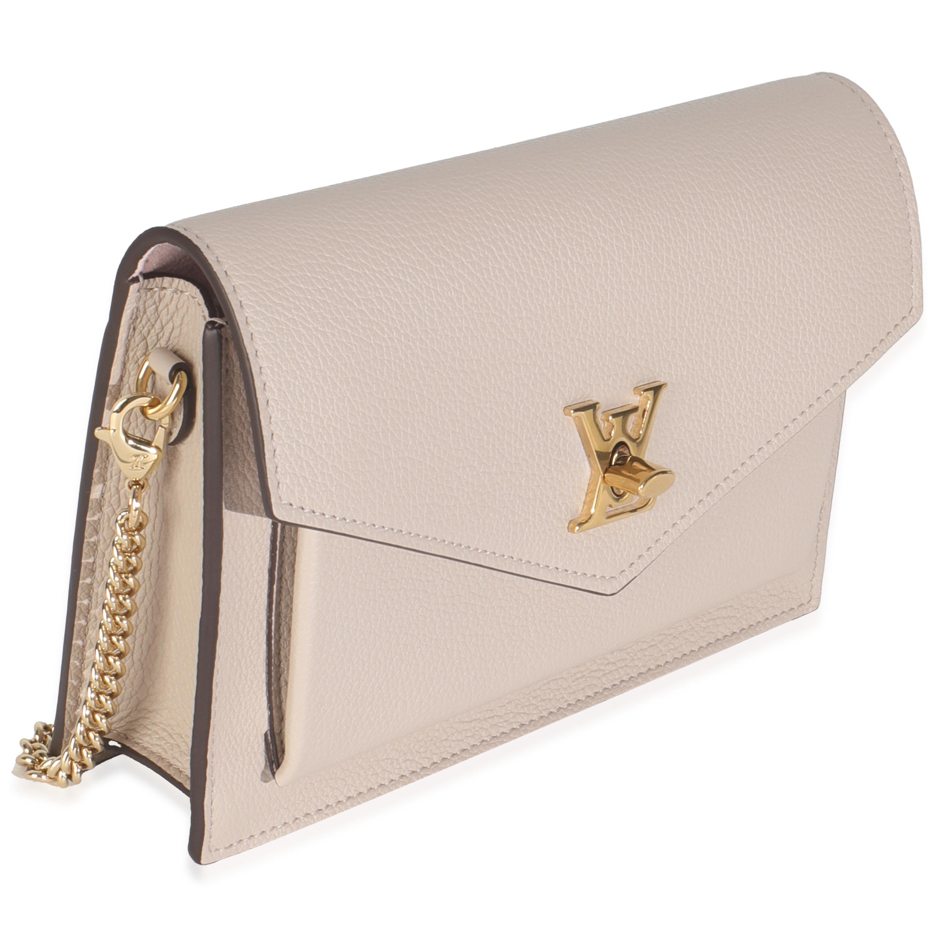 Louis Vuitton Greige Weiches Kalbsleder My Lockme Kette Pochette (Beige) im Angebot