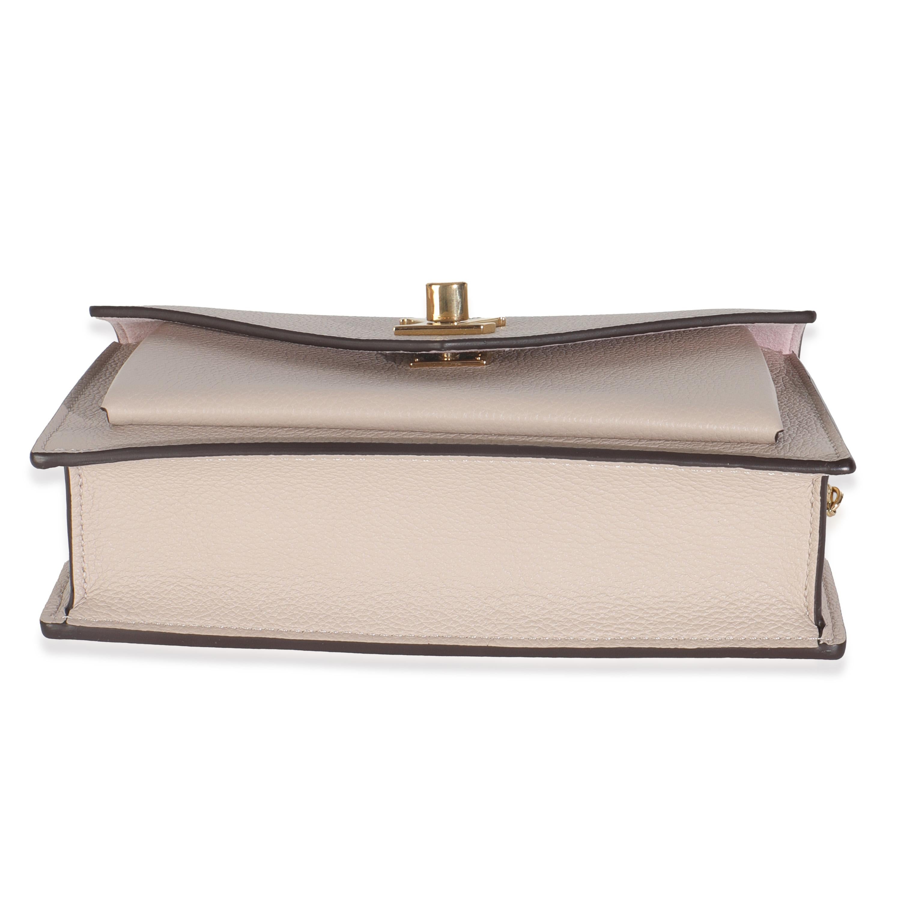 Louis Vuitton Greige Weiches Kalbsleder My Lockme Kette Pochette im Angebot 3