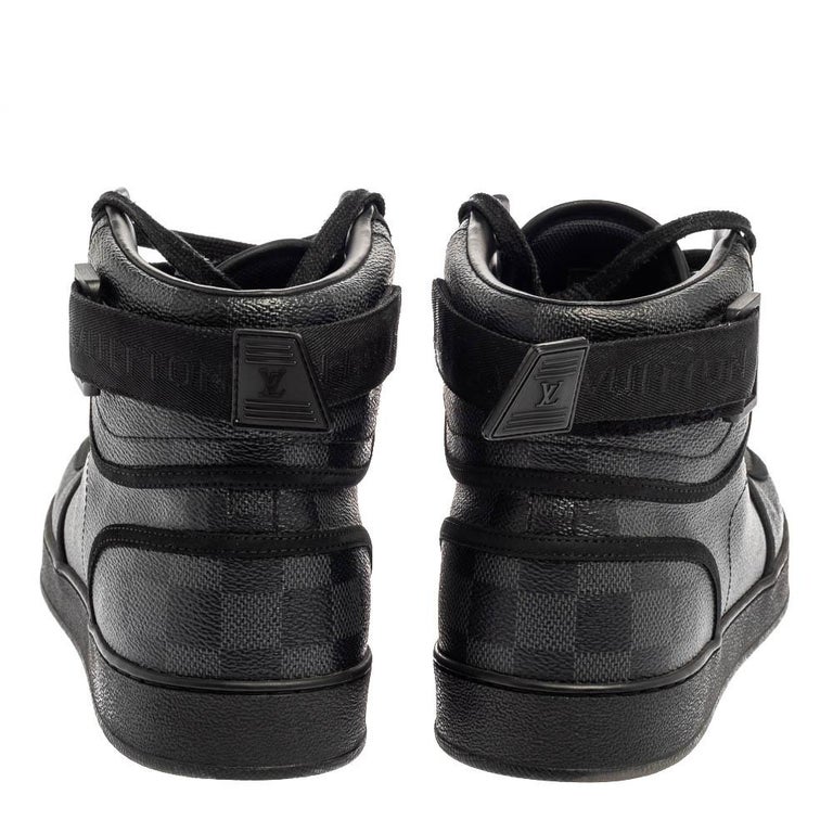 LOUIS VUITTON Men's Black White Damier Graphite Low Top Sneakers