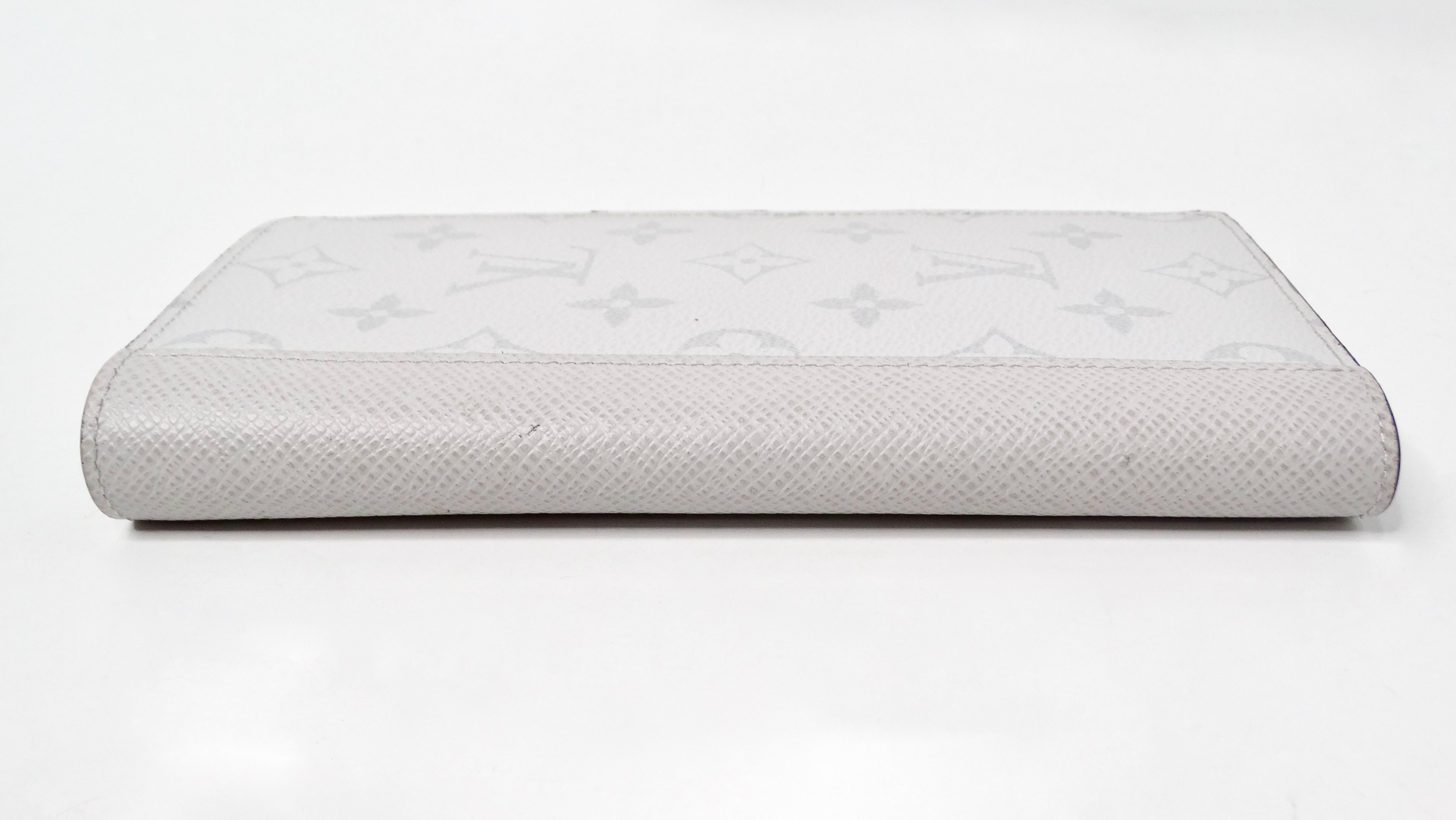 Louis Vuitton Grey Brazza Monogram Canvas Leather Wallet In Good Condition For Sale In Scottsdale, AZ