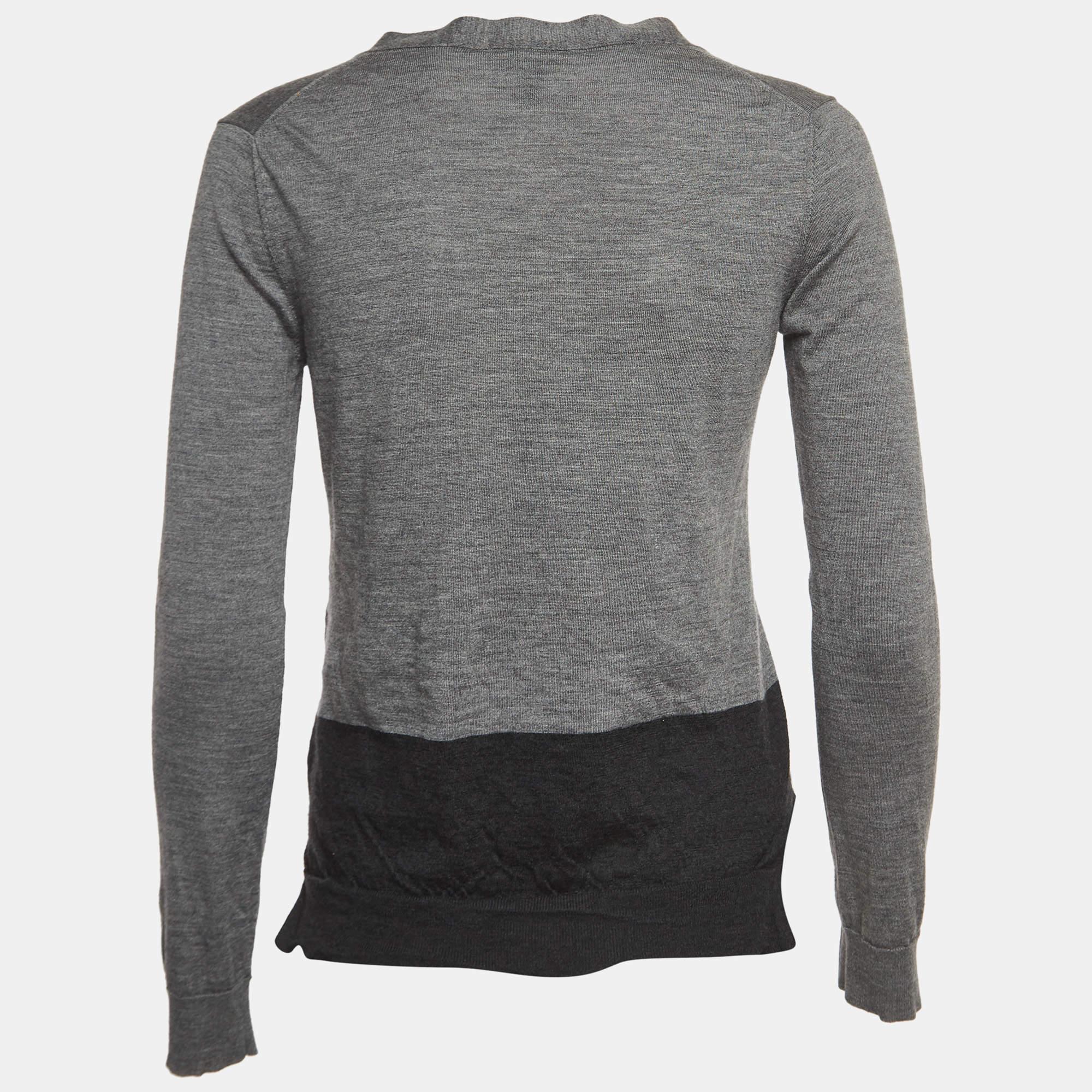 Whether you want to go out on casual outings with friends or just want to lounge around this cardigan is a versatile piece and can be styled in many ways. It has been made using fine fabric.