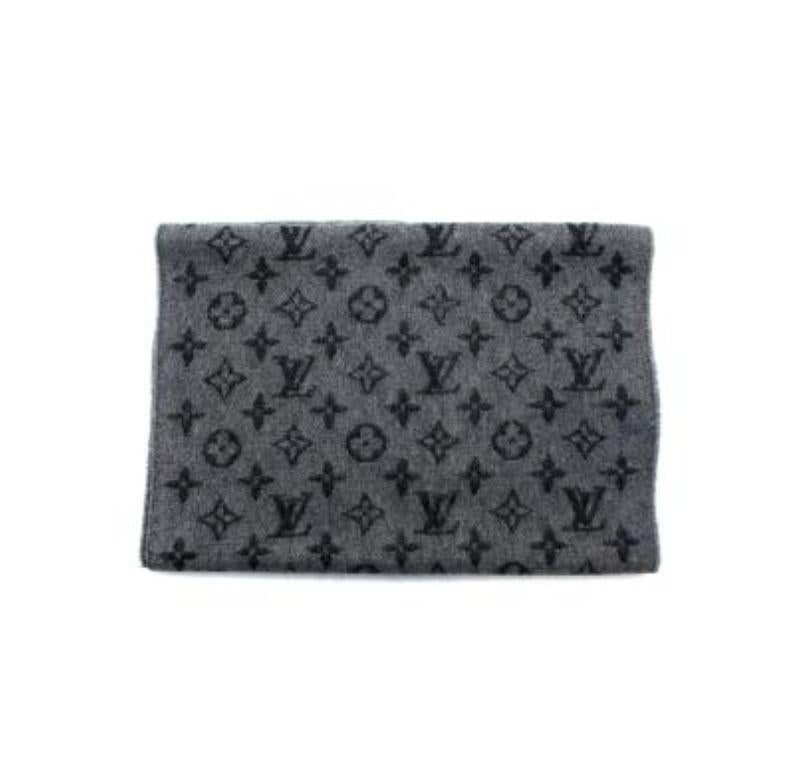 Louis Vuitton Grey Cashmere & Wool Monogram Gradient Scarf 

- Soft felted cashmere and wool grey and black scarf with monogram pattern
- Monogram gradient from one end 
- Tasseled ends and hand frayed edges

Made in Italy
50% cashmere, 50% wool
Dry