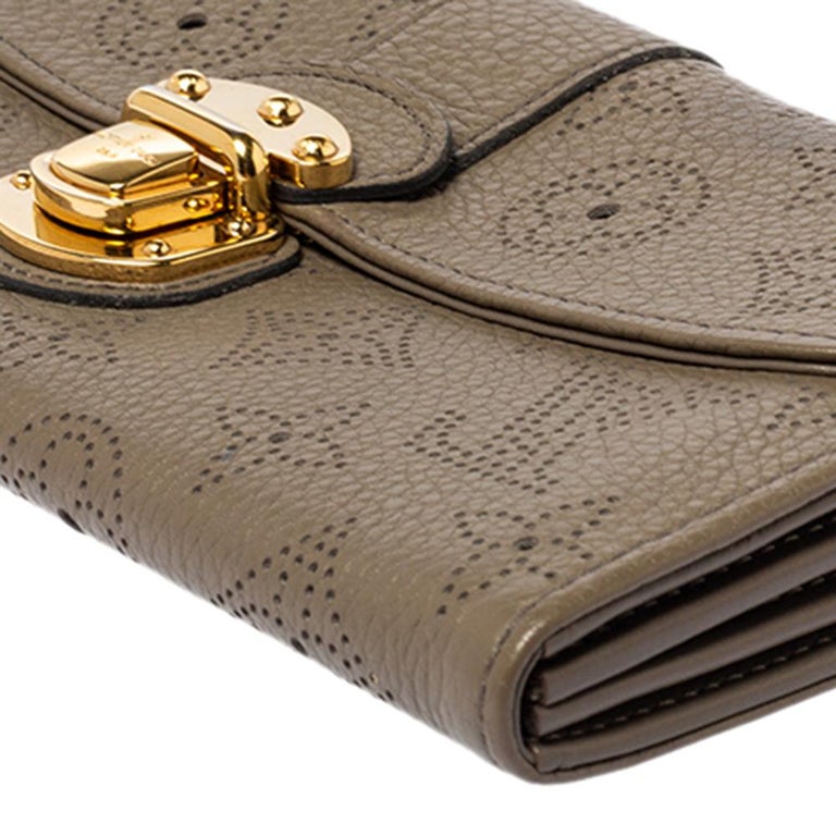 Louis Vuitton Grey Ebene Monogram Mahina Leather Amelia Wallet