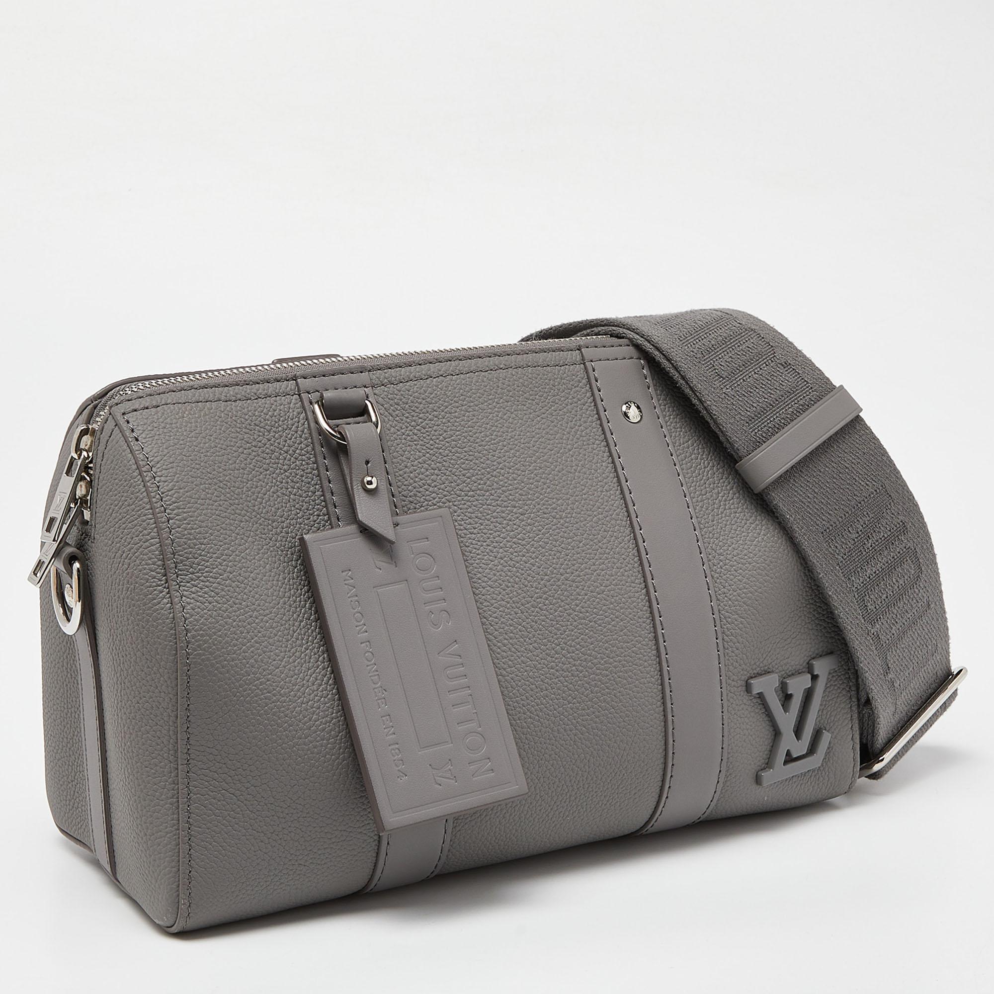 Men's Louis Vuitton Grey Leather City Keepall Bag For Sale