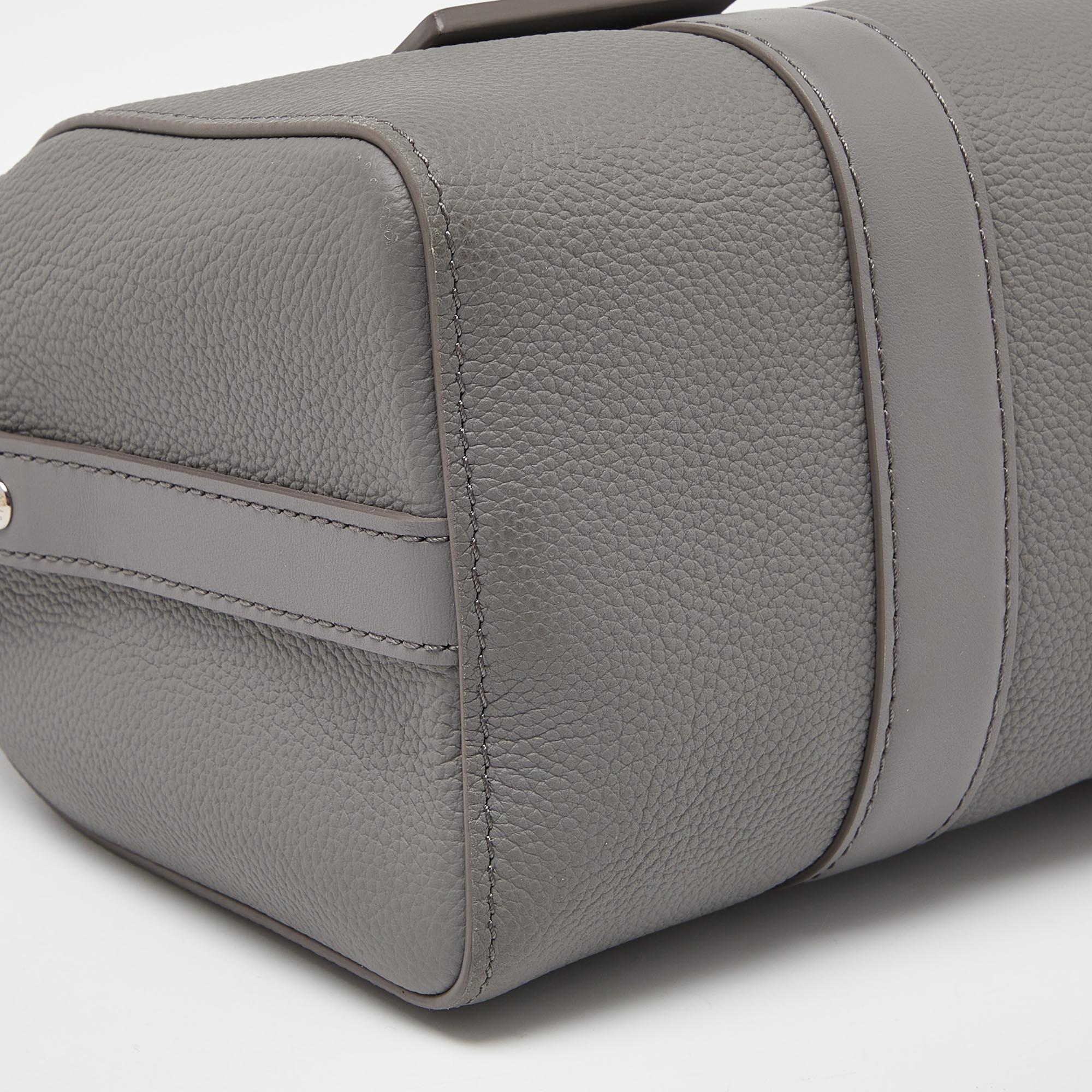 Louis Vuitton - City Keepall - Sac en cuir gris en vente 5