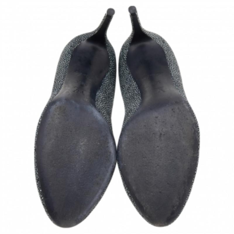 Louis Vuitton - Escarpins à bout pointu en cuir gris - Taille 38,5 en vente 2