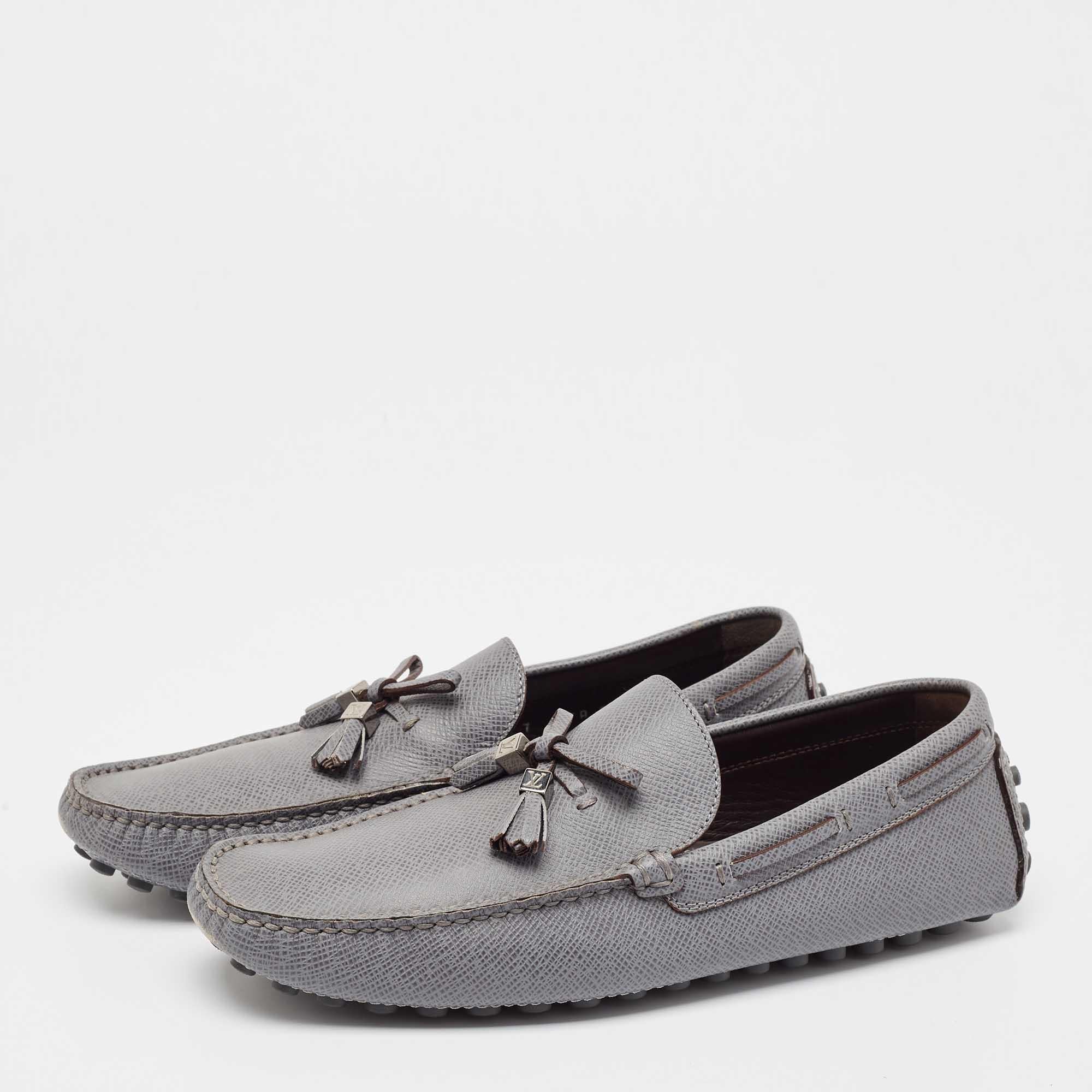 Practical fashionable and durable these designer loafers are carefully built to be fine companions to your everyday style. They come made using the best materials to be a prized buy.
