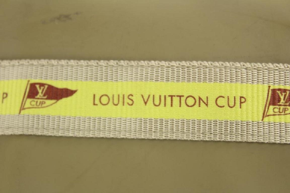 Grau LV World Cup Neutrals Pouch 12LVS1210, Louis Vuitton im Zustand „Gut“ im Angebot in Dix hills, NY