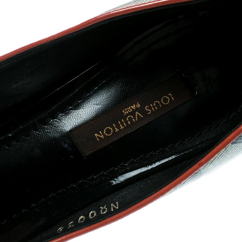 Louis Vuitton Grey Monogram Coated Denim Richard Peep Toe Pump Size 36.5 In Good Condition In Dubai, Al Qouz 2
