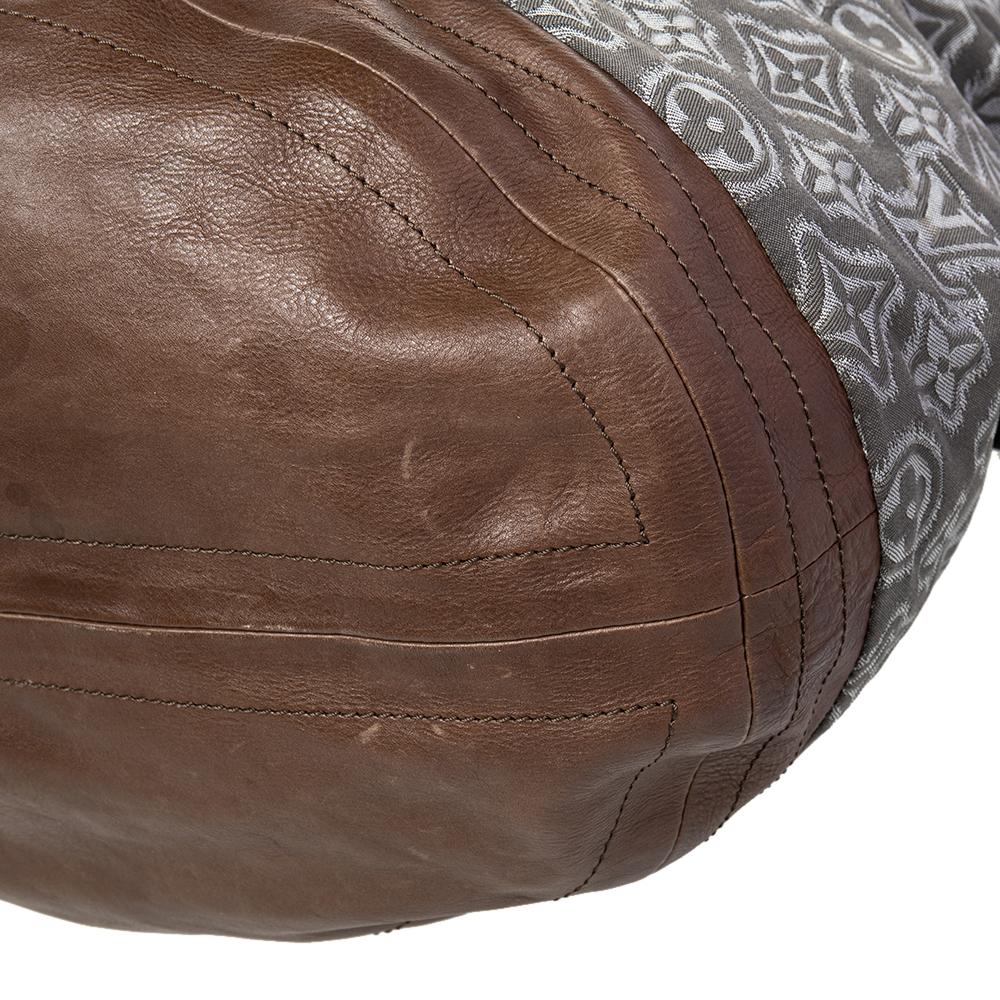 Louis Vuitton Borsa Aviator in edizione limitata in pelle e tessuto Monogram grigio 5