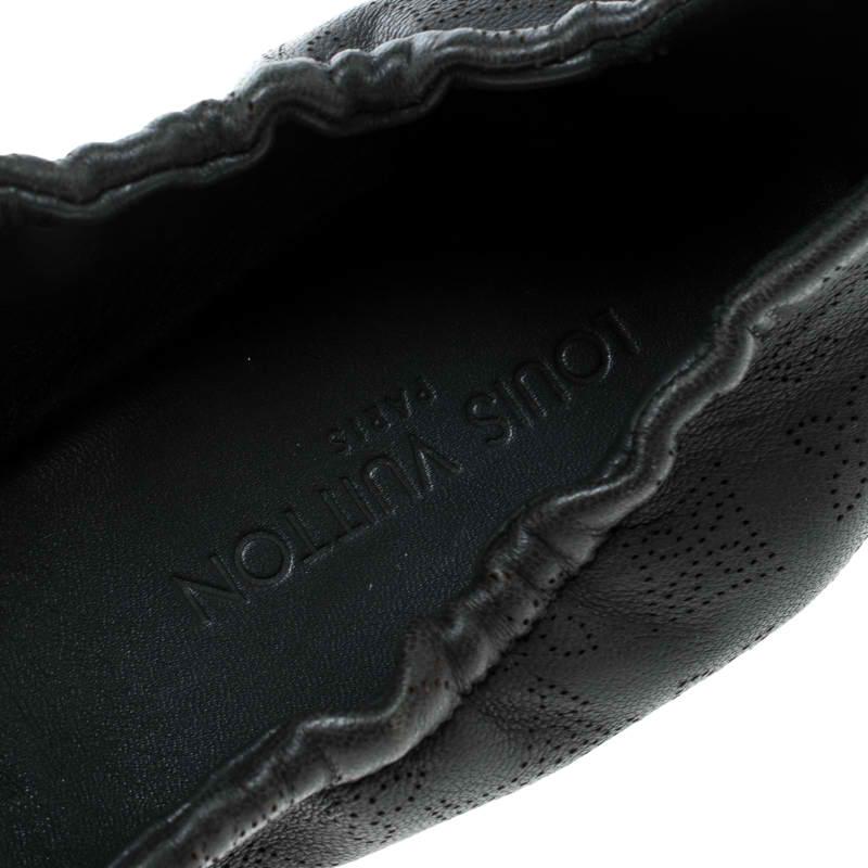 Louis Vuitton Grey Monogram Leather Bow Scrunch Ballet Flats Size 37.5 1