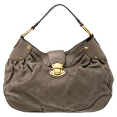 Louis Vuitton Solar PM Tasche aus grauem Mahaina-Leder mit Monogramm