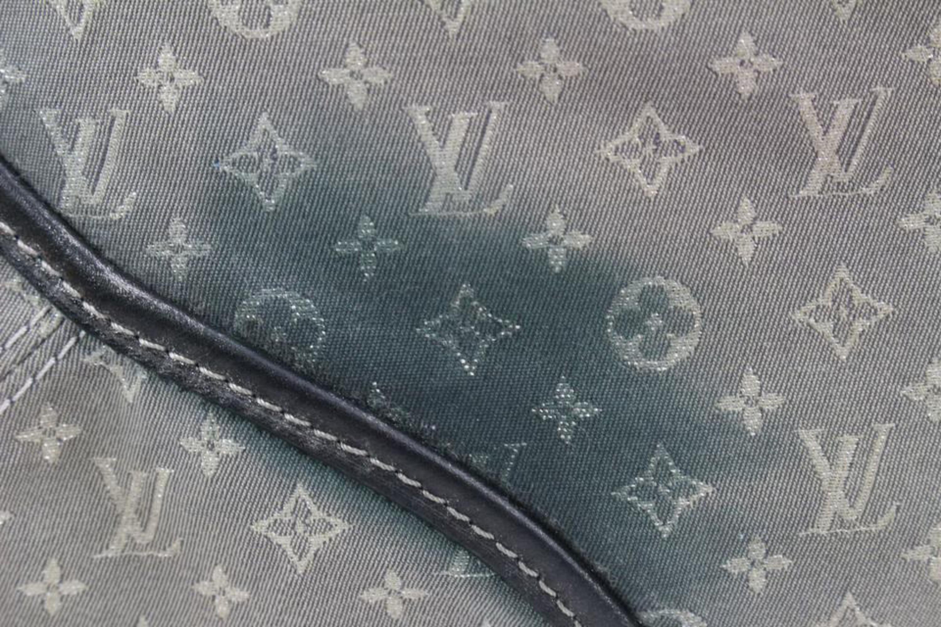 Louis Vuitton Grey Monogram Mini Lin Manon MM Hobo Idylle Artsy s214lv76

Date Code/Serial Number: DU2008
Made In: France
Measurements: Length:  16.5