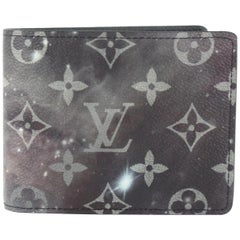 New in Box Louis Vuitton Runway SS 2020 Velvet Clutch Bag For Sale