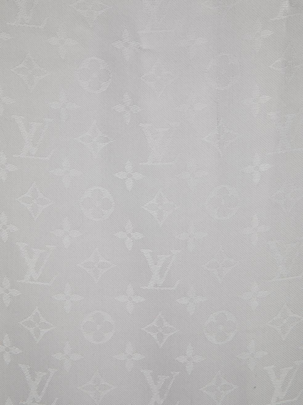 Louis Vuitton Grey Silk LV Sneaker Print Scarf In New Condition In London, GB