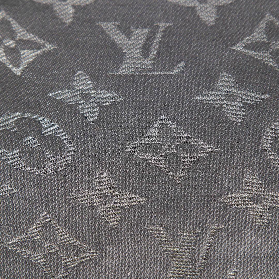 Gray Louis Vuitton Grey Silk Monogram Scarf