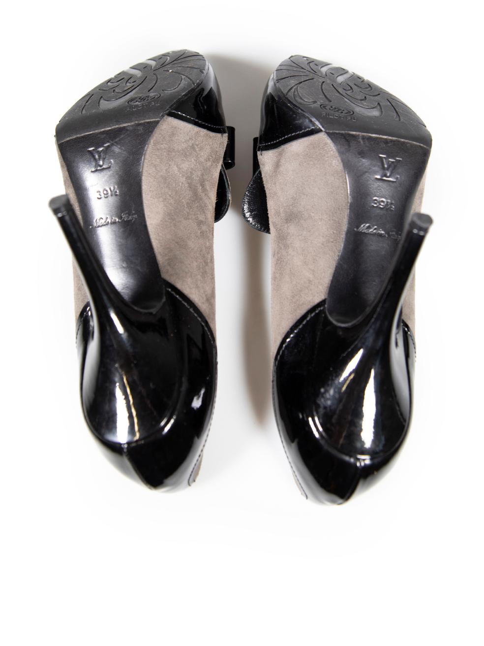 Women's Louis Vuitton Grey Suede Bow Detail Pumps Size IT 39.5 For Sale
