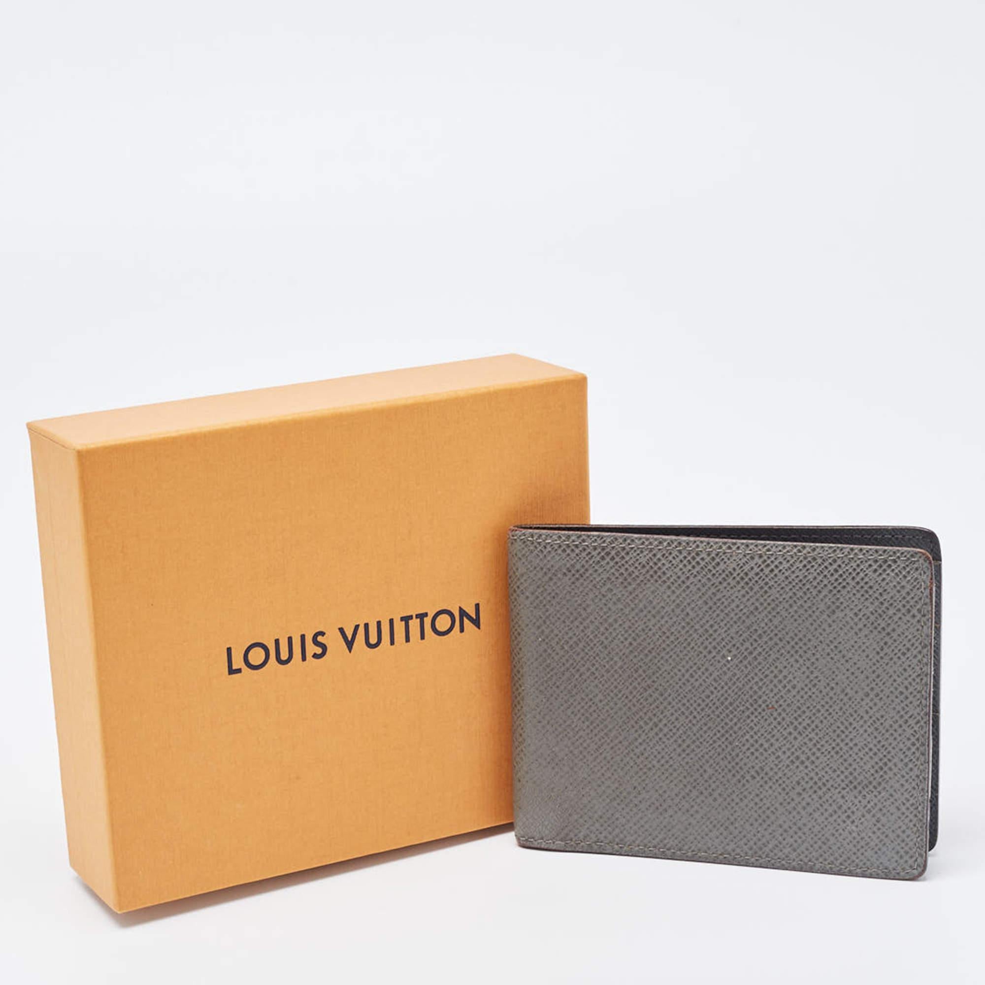 Louis Vuitton Grey Taiga Leather Bifold Wallet 5