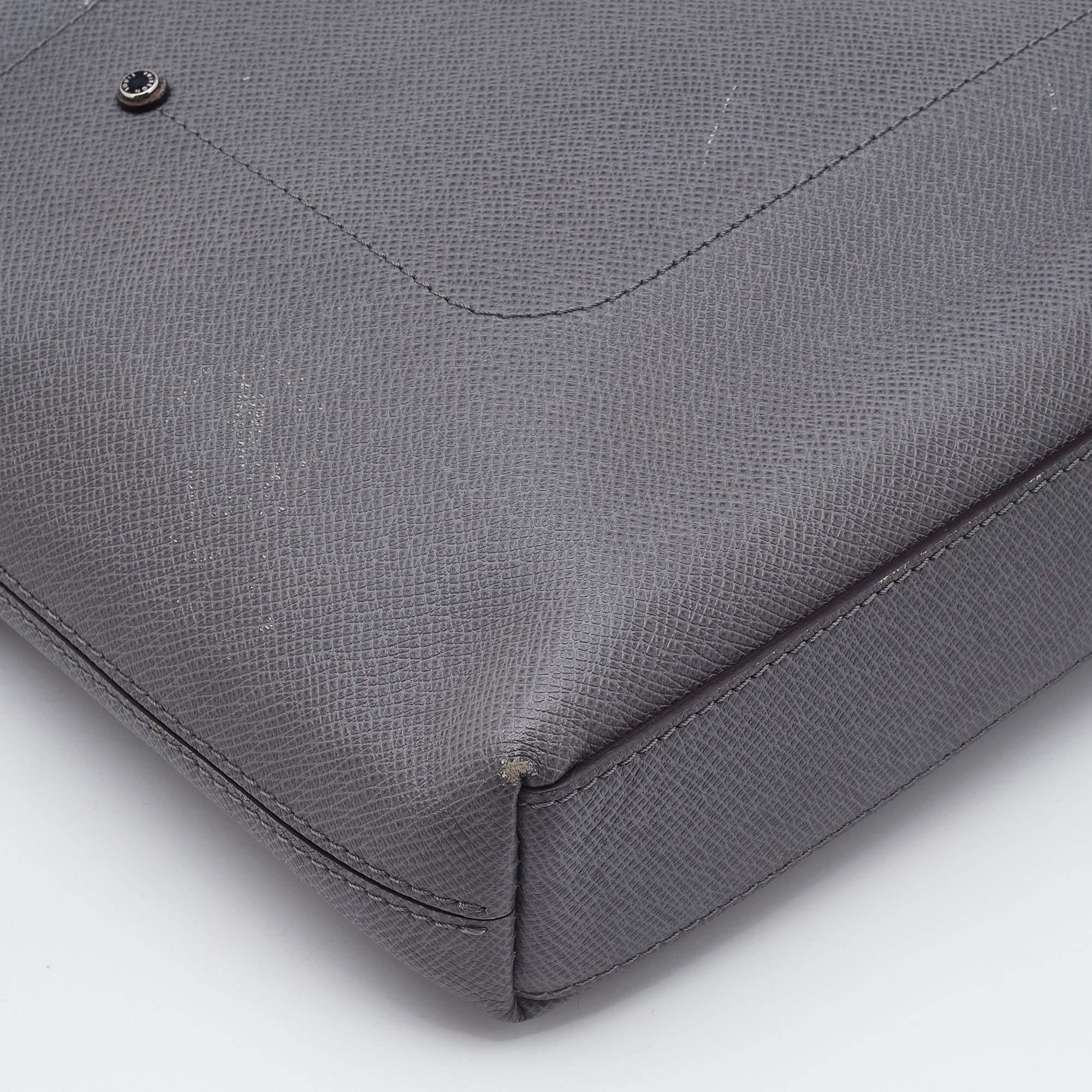 Louis Vuitton Grey Taiga Leather Grigori PM Messenger Bag 6