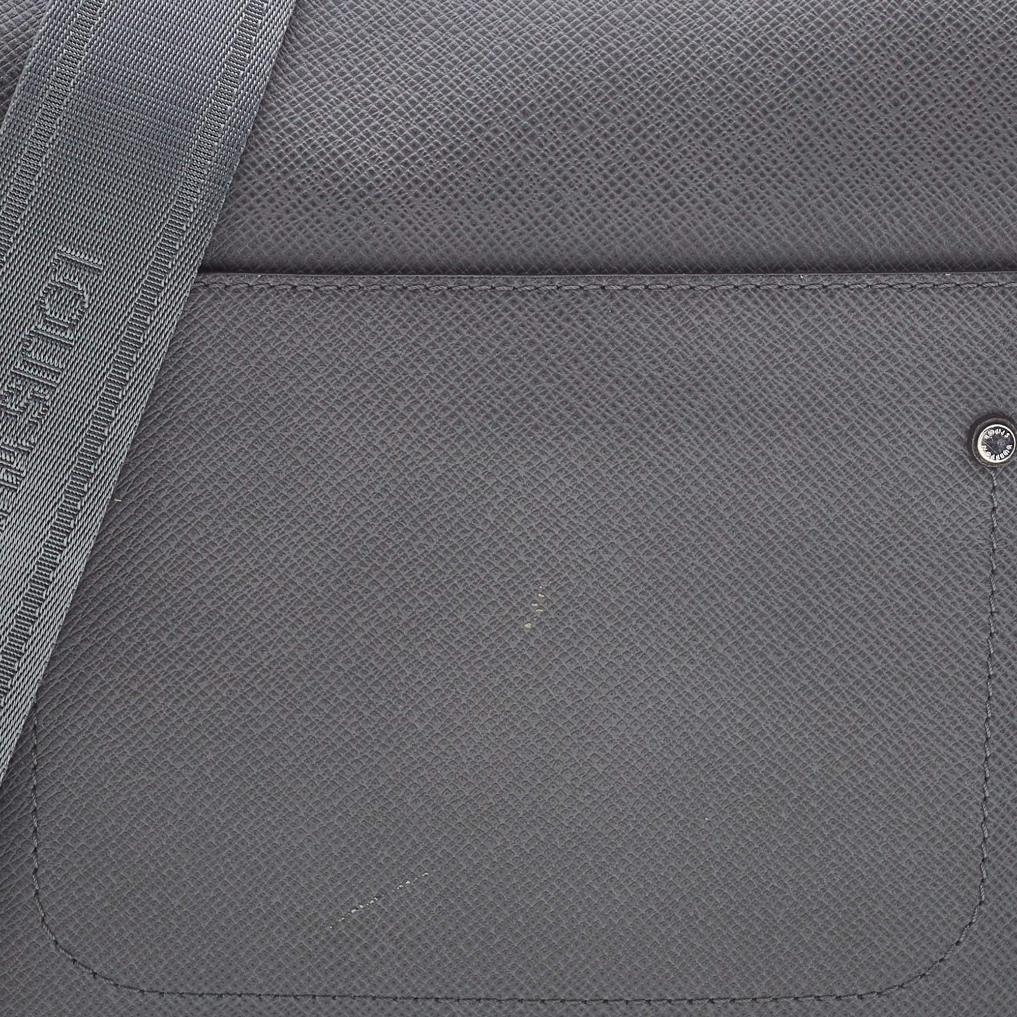 Louis Vuitton Grey Taiga Leather Grigori PM Messenger Bag 7
