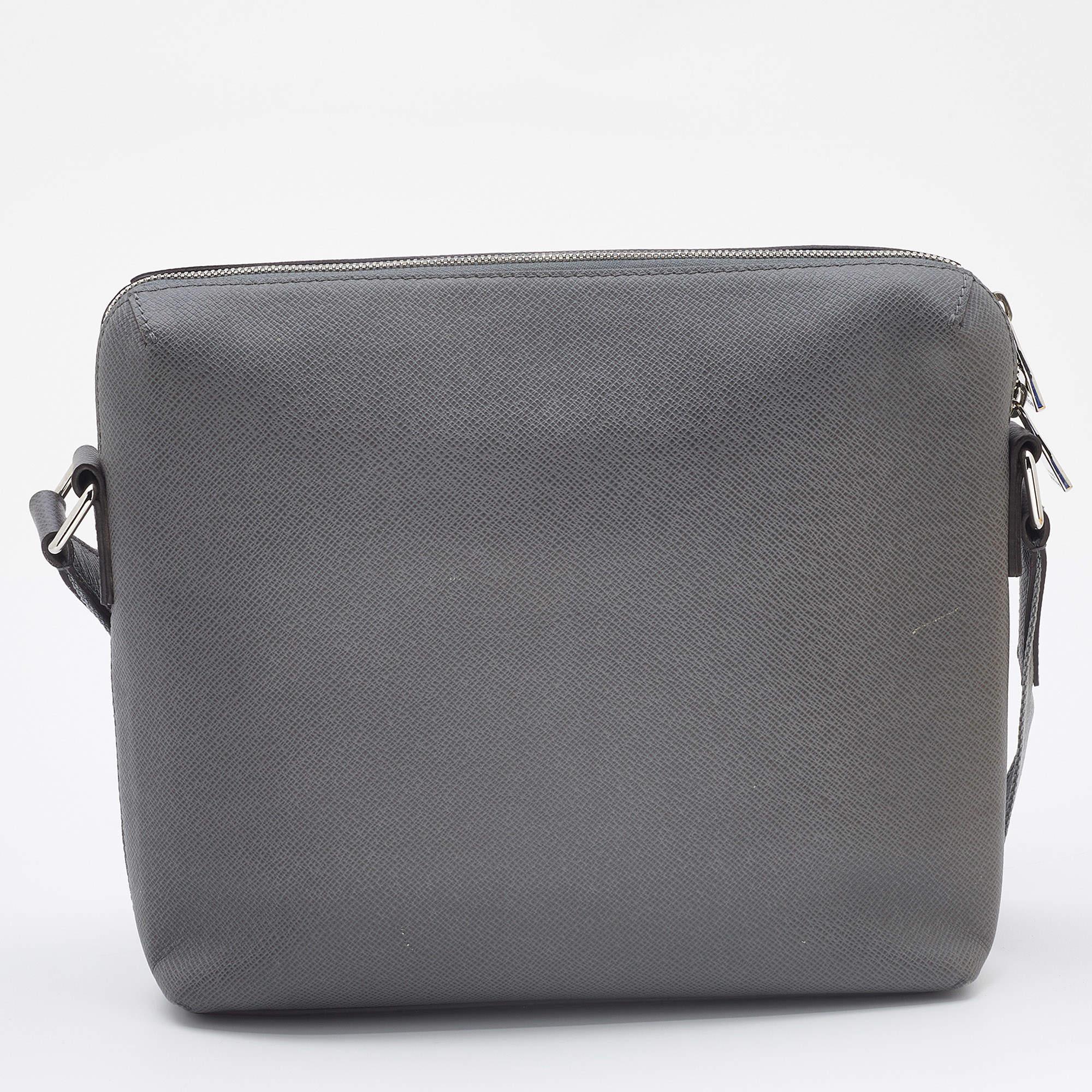 Men's Louis Vuitton Grey Taiga Leather Grigori PM Messenger Bag