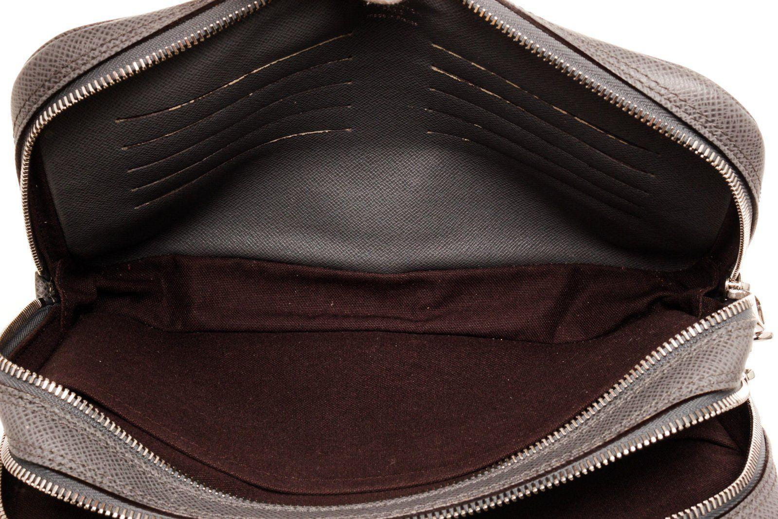 Gray Louis Vuitton Grey Taiga Leather Neo Pavel Clutch Bag with material leather For Sale