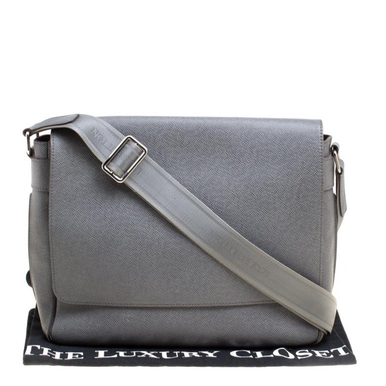 Louis Vuitton Grey Taiga Leather Roman MM Bag For Sale at 1stDibs