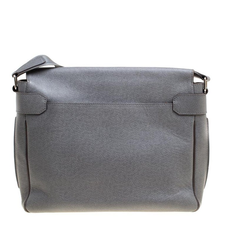 Louis Vuitton Grey Taiga Leather Roman MM Bag For Sale at 1stDibs