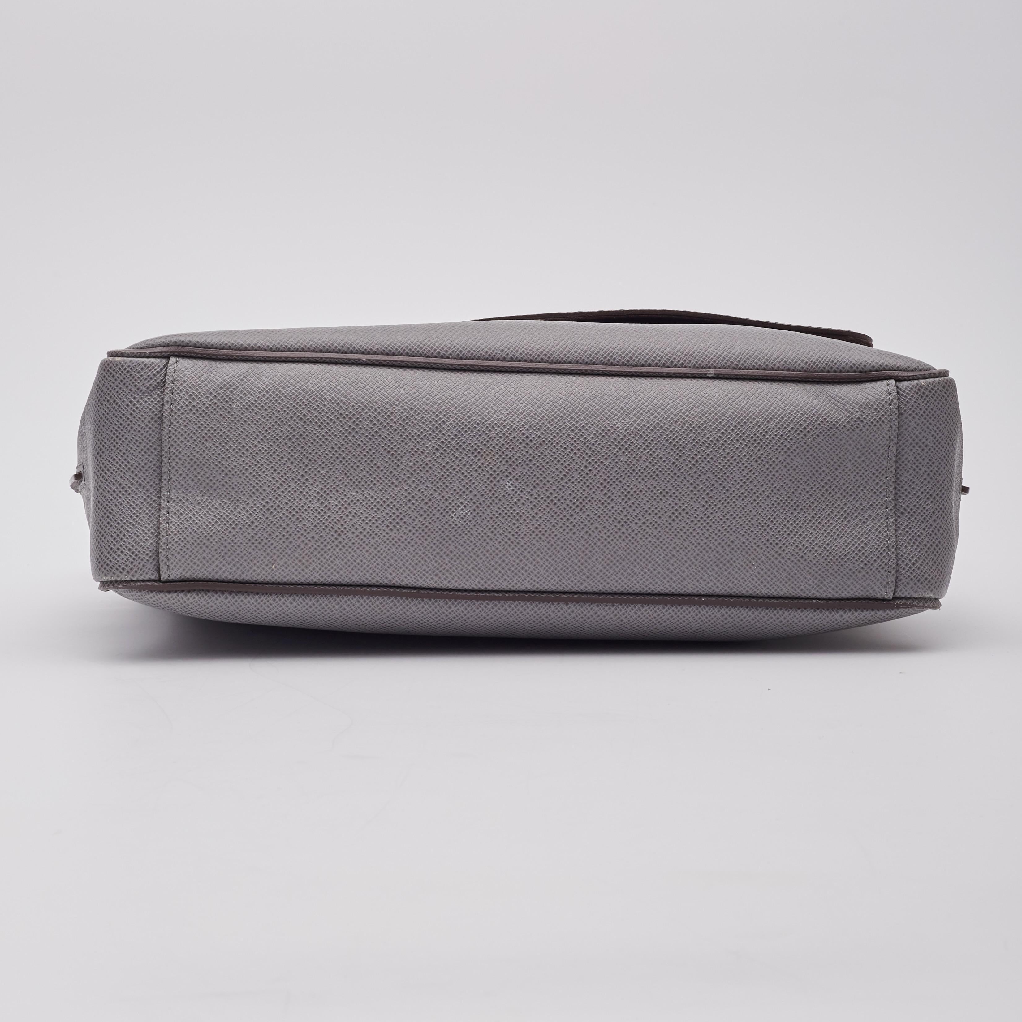 Louis Vuitton Grey Taiga Roman Pm Messenger Bag Glacier For Sale 1
